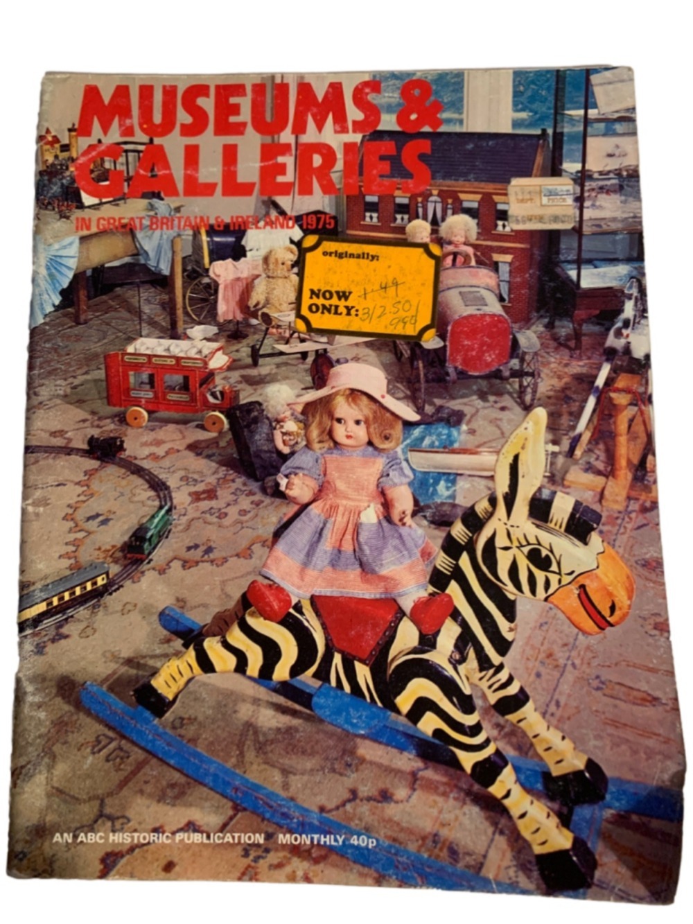 Unbranded Museums & Galleries Coffee Table Book One Size Blue Red